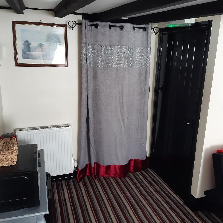 The Saracens Head Old Lounge Apartment Skegness Exterior photo