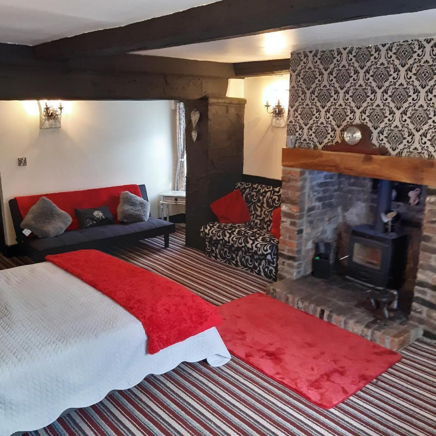 The Saracens Head Old Lounge Apartment Skegness Exterior photo